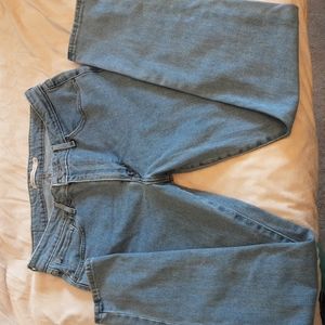 Levi's 721 High Rise Skinny jeans in light wash color, size 32